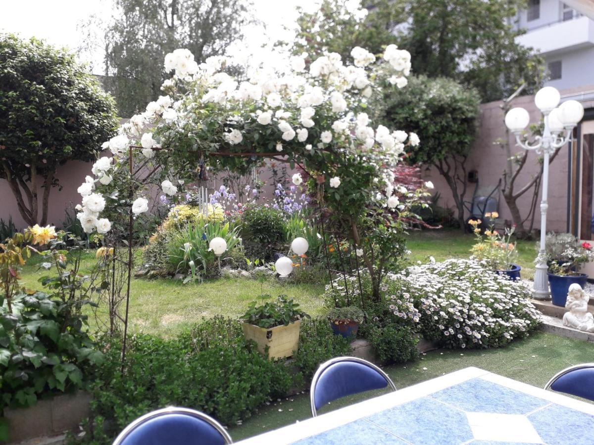Bed and Breakfast Le Jardin Fleuri Сен-Назер Екстер'єр фото